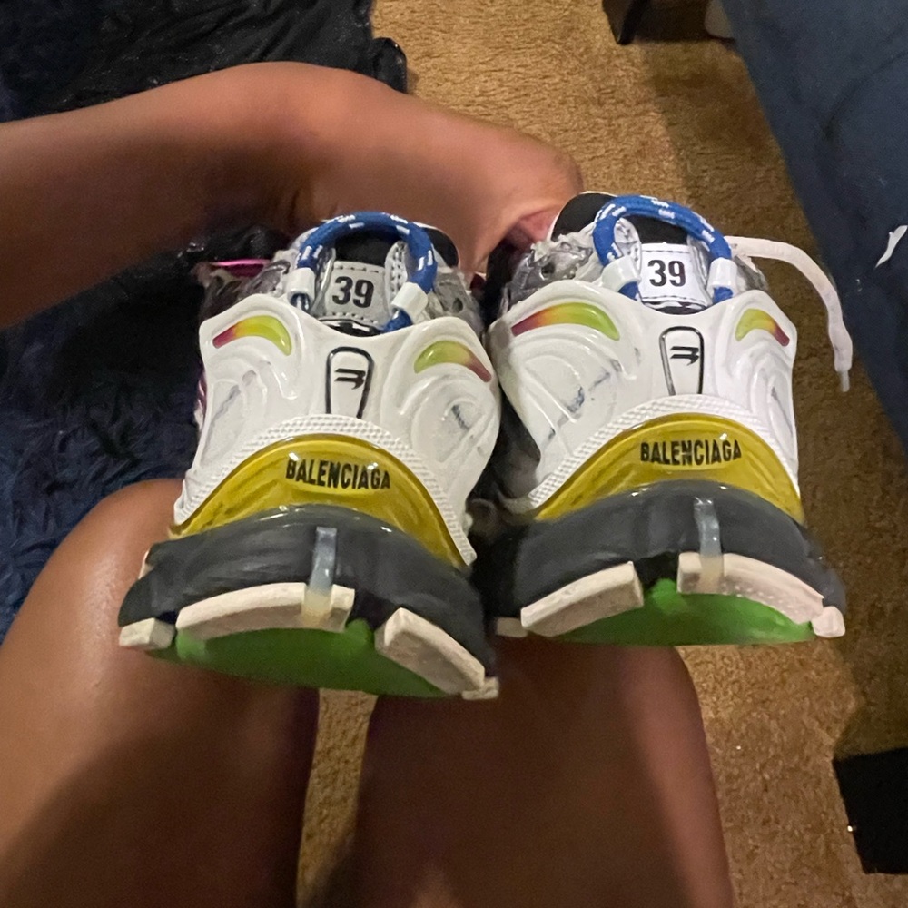 Balenciaga Womens/ Men White and Yellow Sneakers , wore twice!!